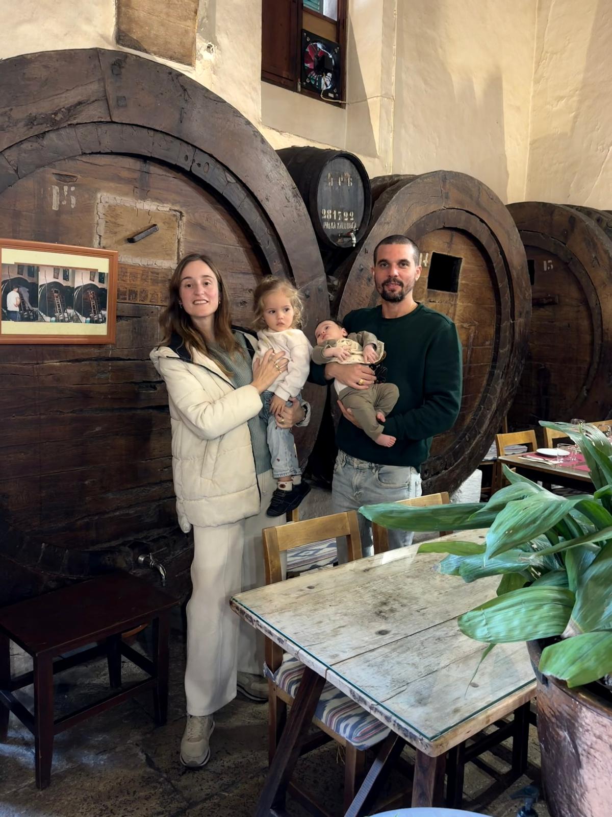 Amado y Elena e hijas